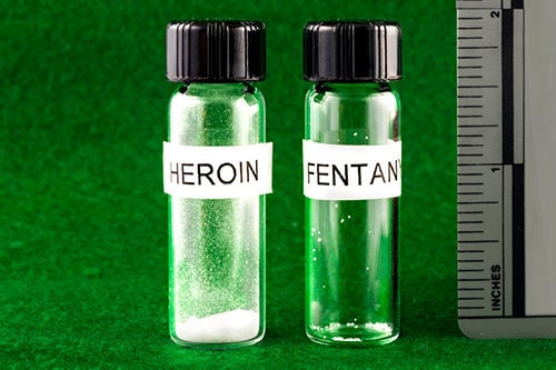 een fatale dosis heroïne vergeleken met een fatale dosis fentanyl
